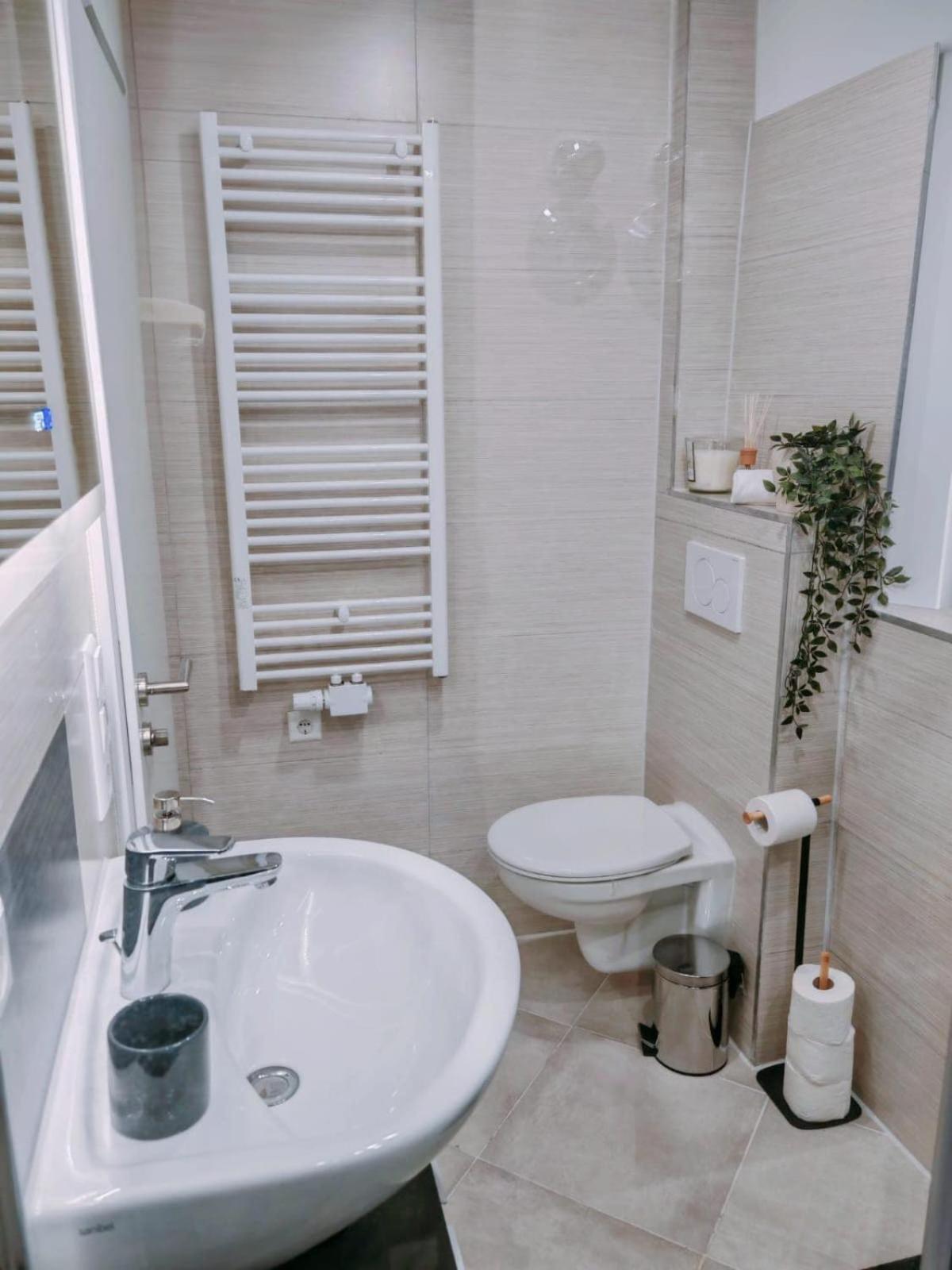 Charmantes Schickes Apartment Neuenstadt am Kocher Ngoại thất bức ảnh